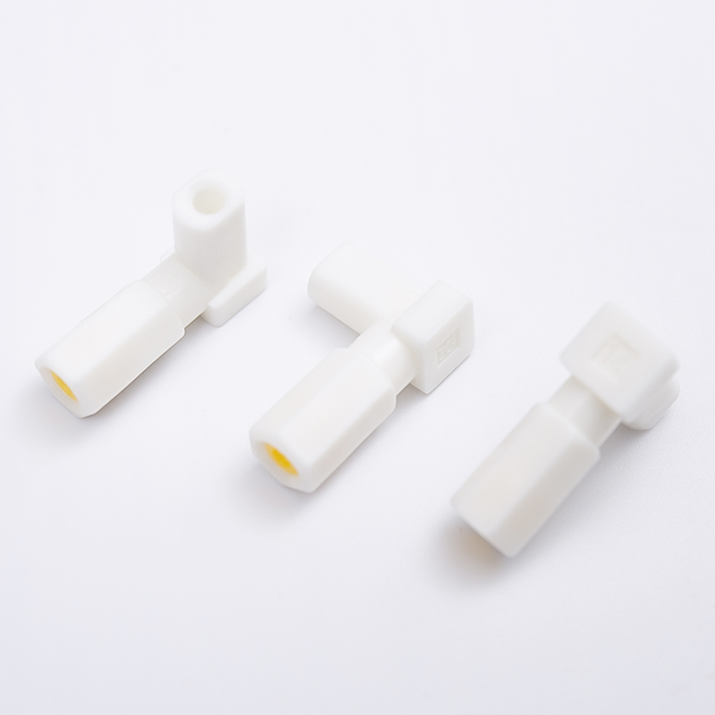 L-005プラスチックPP/PE L清潔な包装剤メーターエアロゾルの形状アクチュエーター